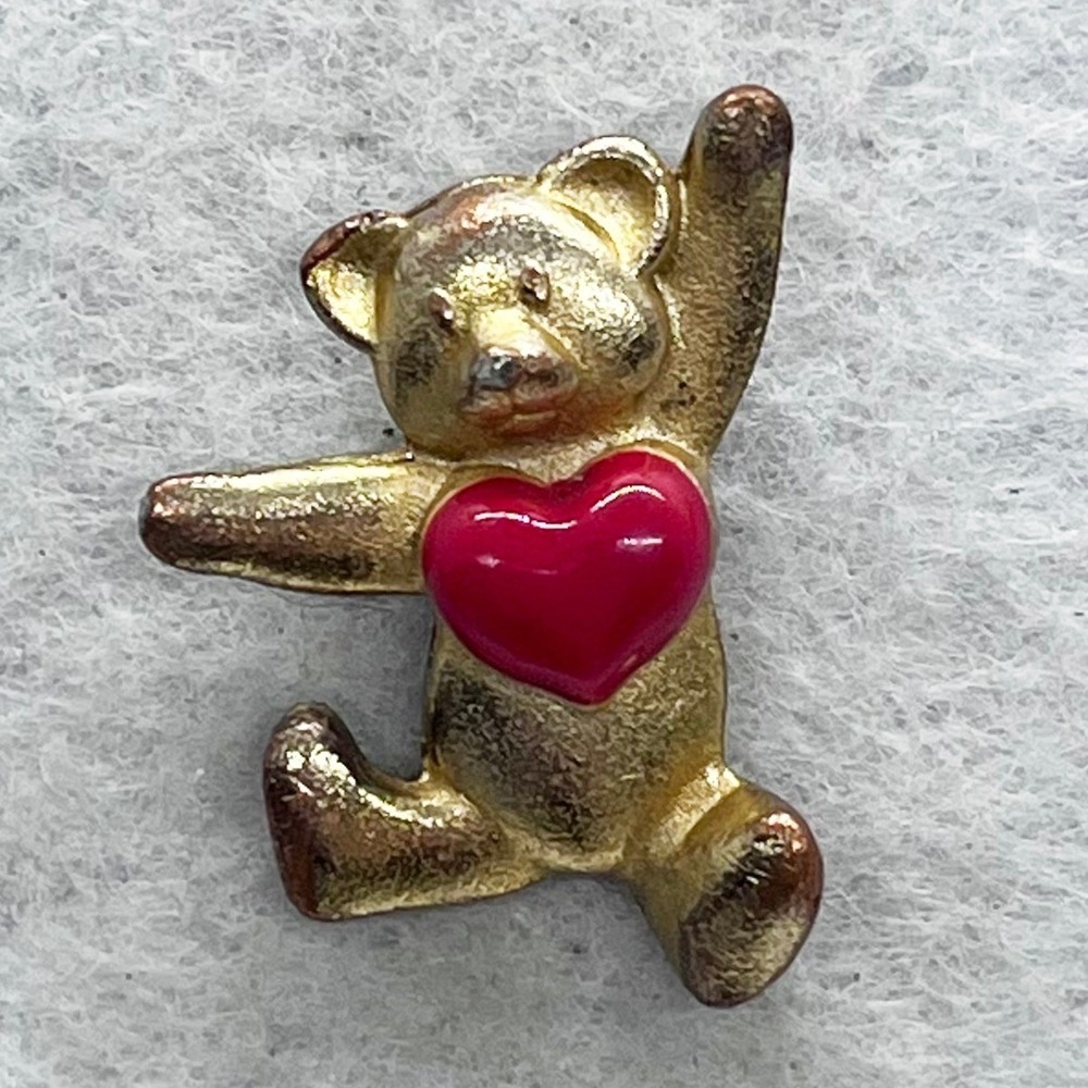 🔮 5/$25 Vintage Teddy Bear Heart Pin